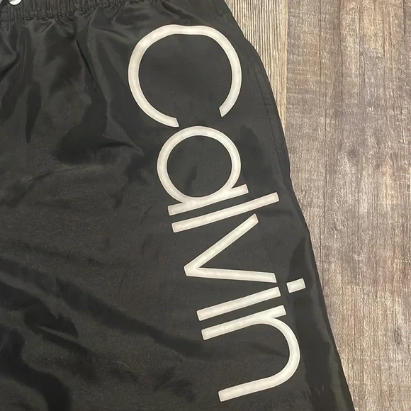 Calvin Klein shorts - Picture 3 of 5